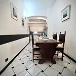 Apartman Dimora Di Famagosta Centro - Genovabnb It